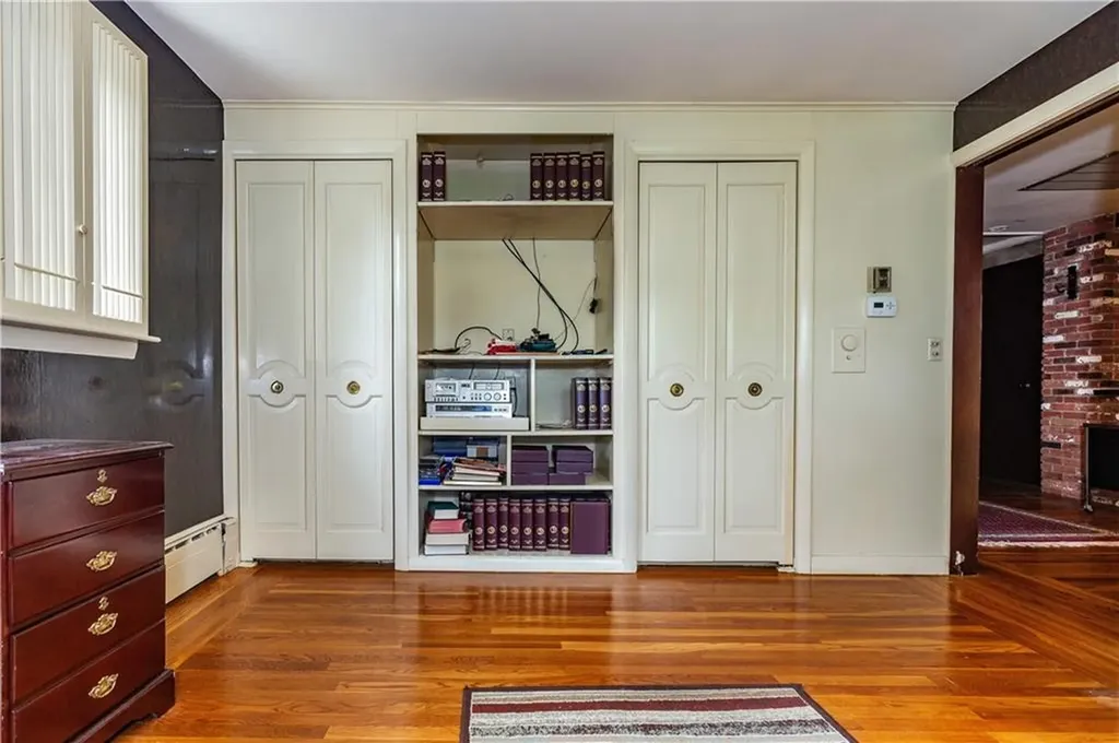 16 East Hill Drive Cranston RI 02920