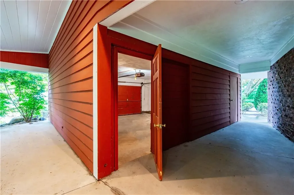 16 East Hill Drive Cranston RI 02920