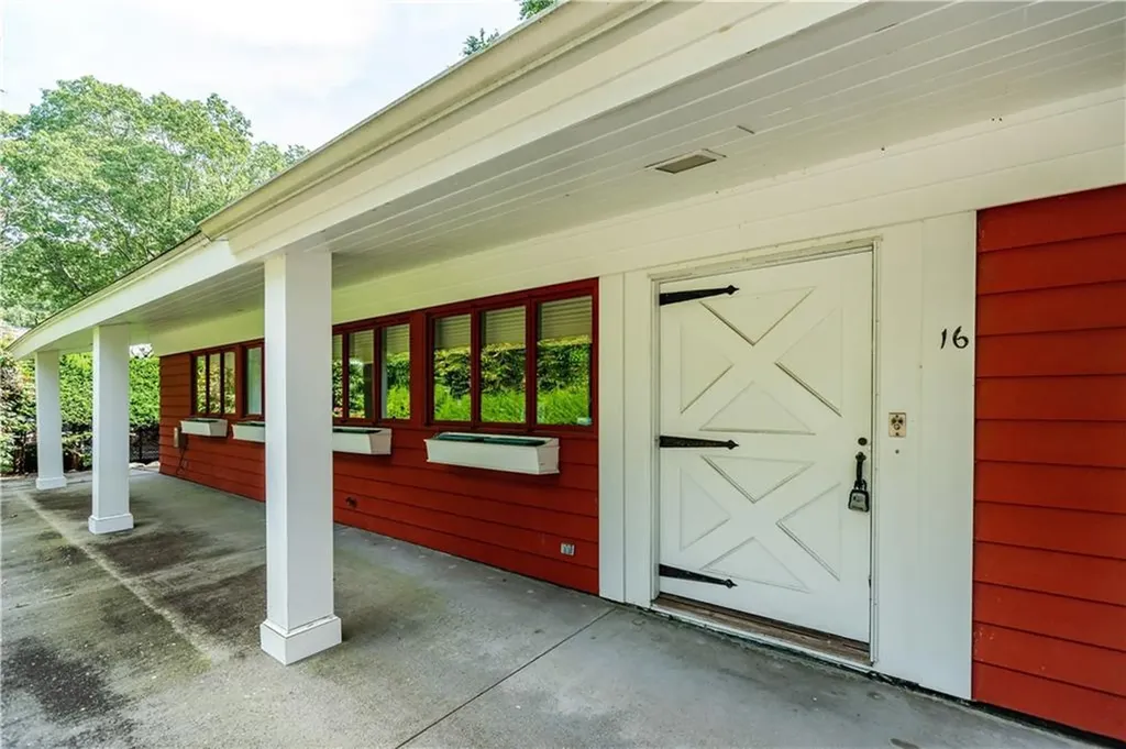 16 East Hill Drive Cranston RI 02920