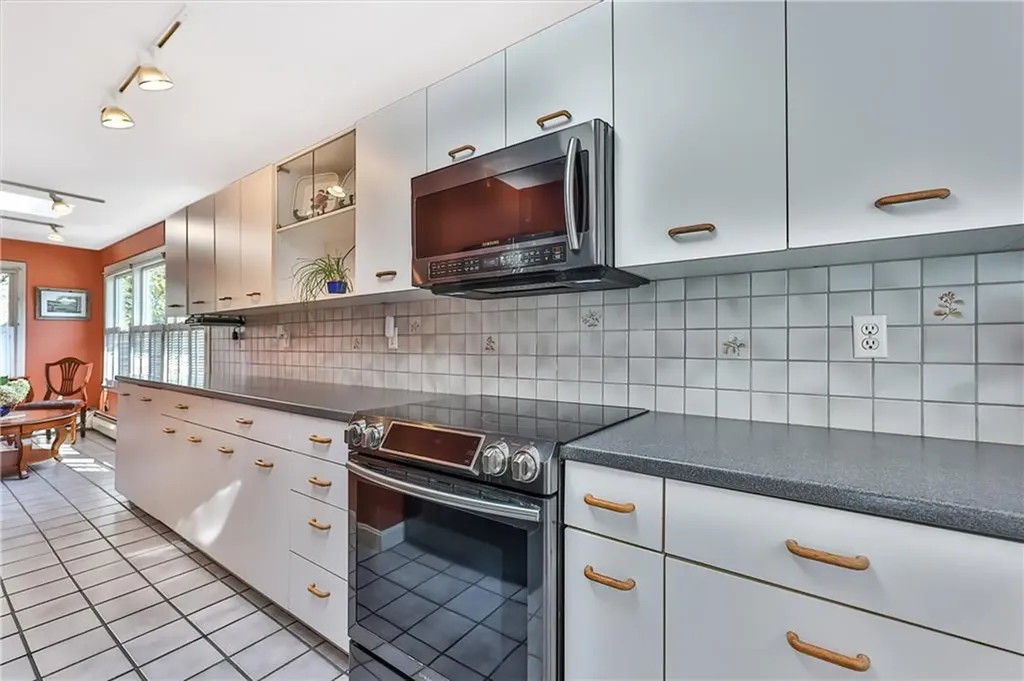 7 Annandale Terrace Newport RI 02840