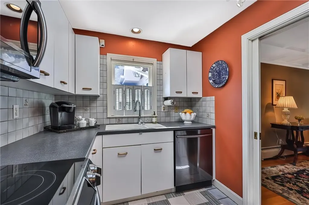 7 Annandale Terrace Newport RI 02840