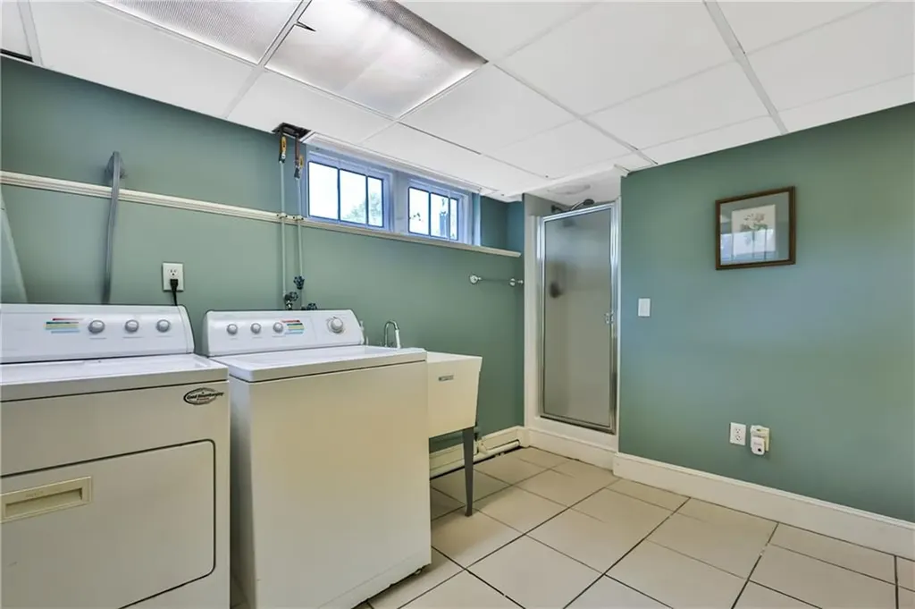 7 Annandale Terrace Newport RI 02840