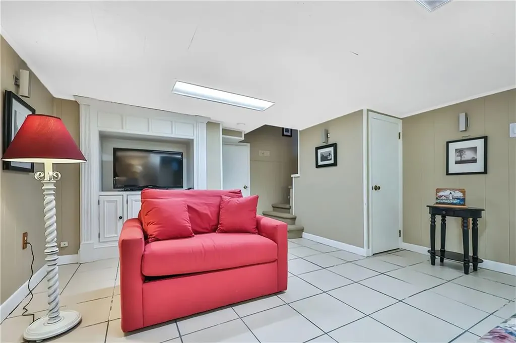 7 Annandale Terrace Newport RI 02840