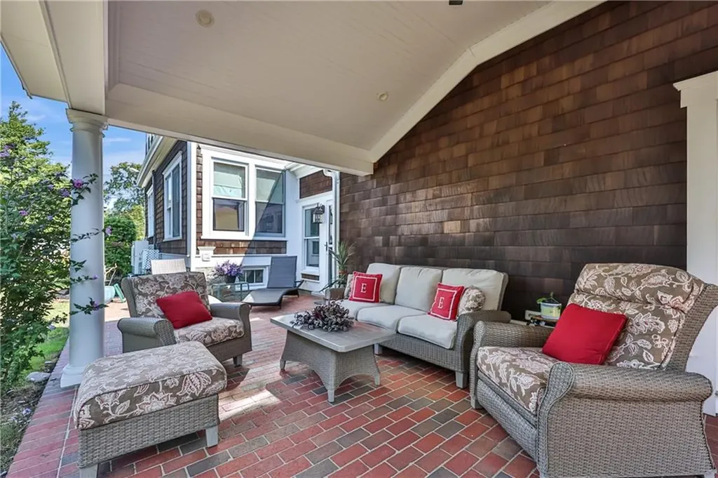 7 Annandale Terrace Newport RI 02840