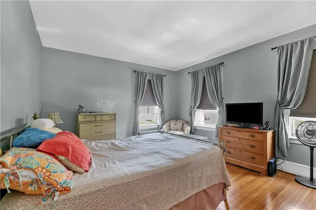 496 Broadway Newport RI 02840