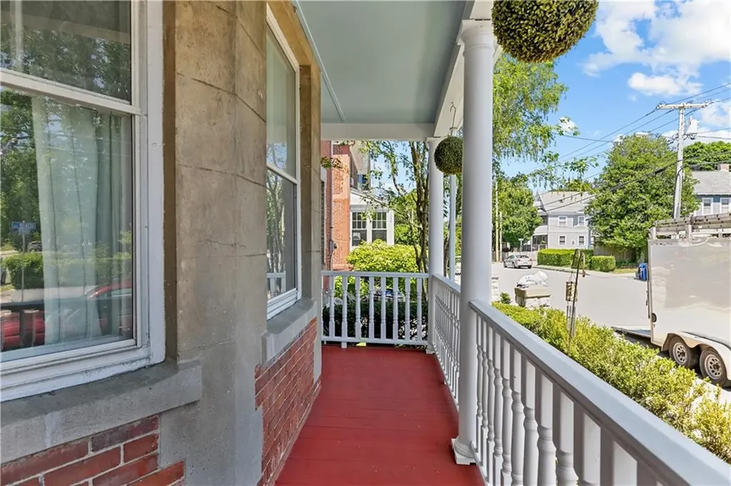 496 Broadway Newport RI 02840