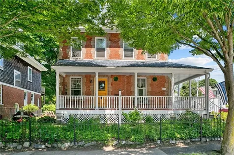 496 Broadway Newport RI 02840