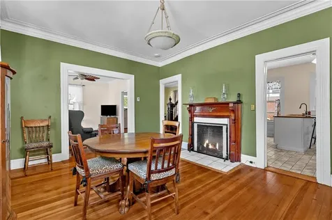 496 Broadway Newport RI 02840