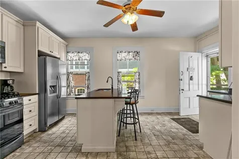 496 Broadway Newport RI 02840