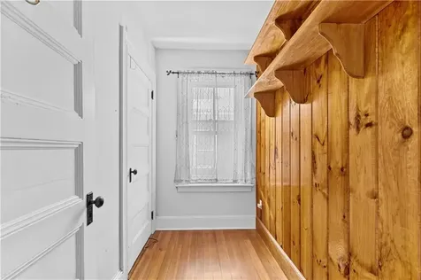 496 Broadway Newport RI 02840