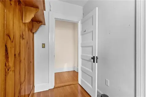 496 Broadway Newport RI 02840