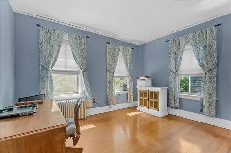 496 Broadway Newport RI 02840