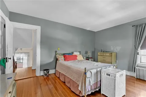 496 Broadway Newport RI 02840