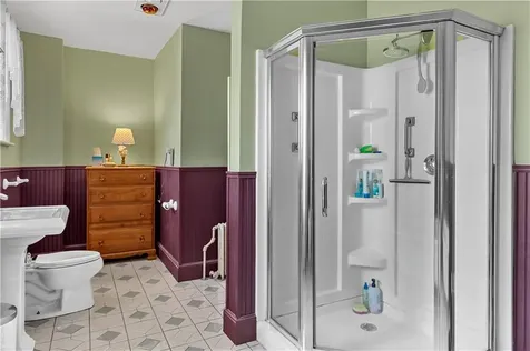 496 Broadway Newport RI 02840