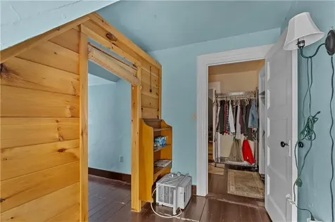 496 Broadway Newport RI 02840