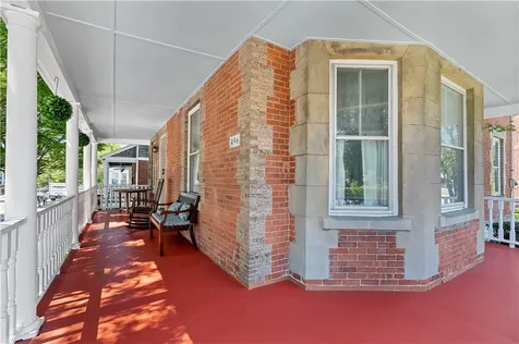 496 Broadway Newport RI 02840