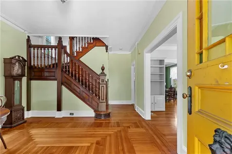 496 Broadway Newport RI 02840