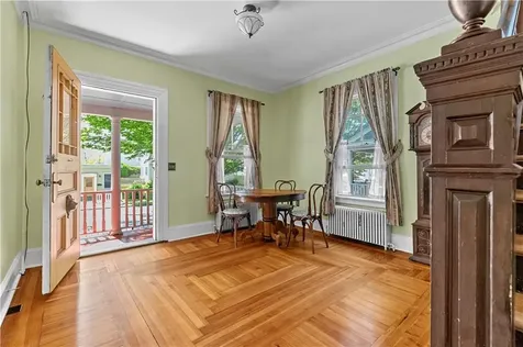 496 Broadway Newport RI 02840