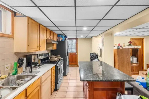 182 Waterman Avenue East Providence RI 02914