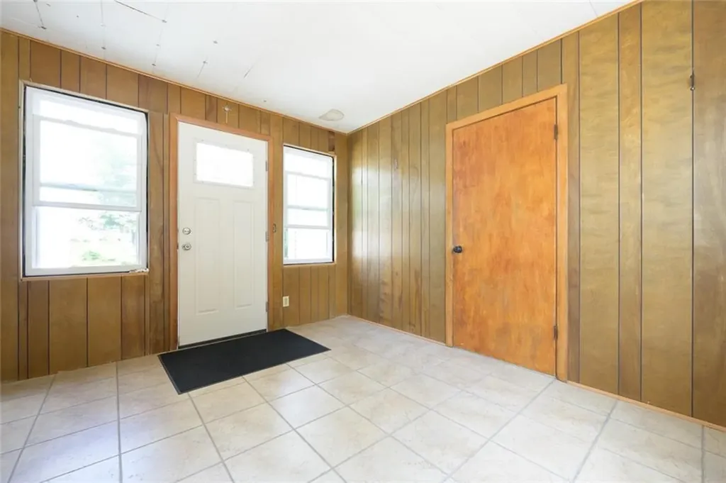 1 Thomas Drive Lincoln RI 02865
