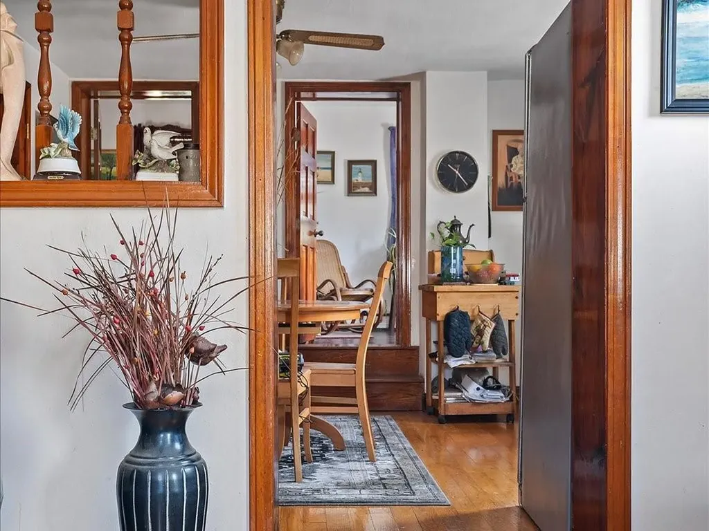 192 Leonard Avenue East Providence RI 02914