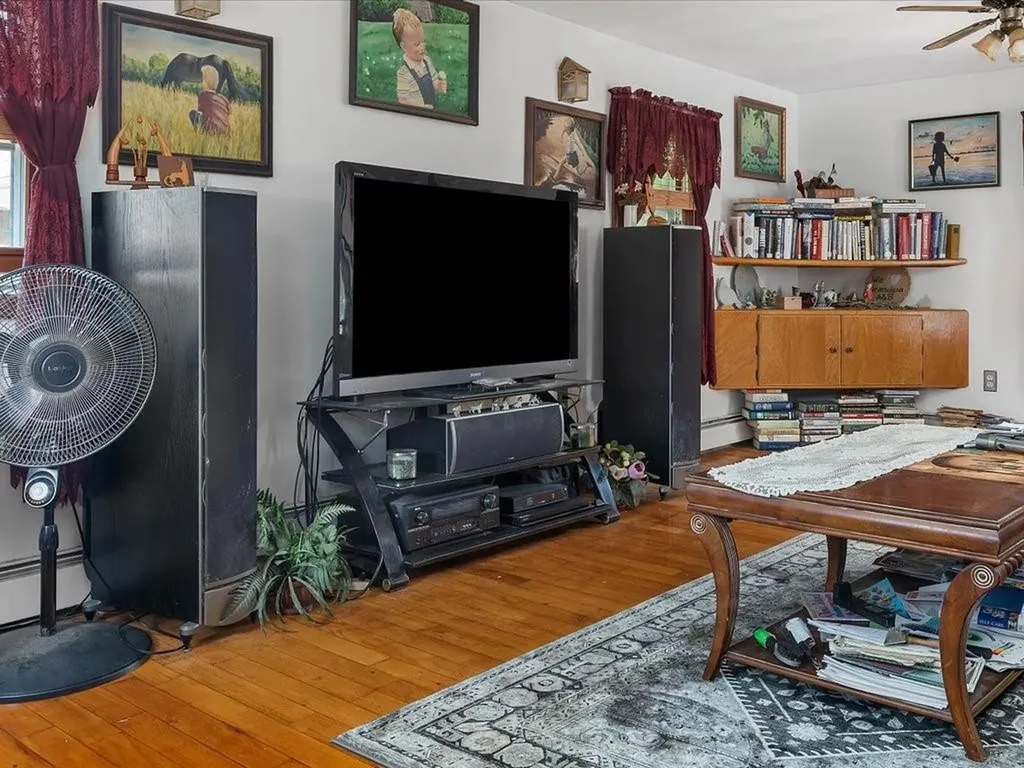 192 Leonard Avenue East Providence RI 02914