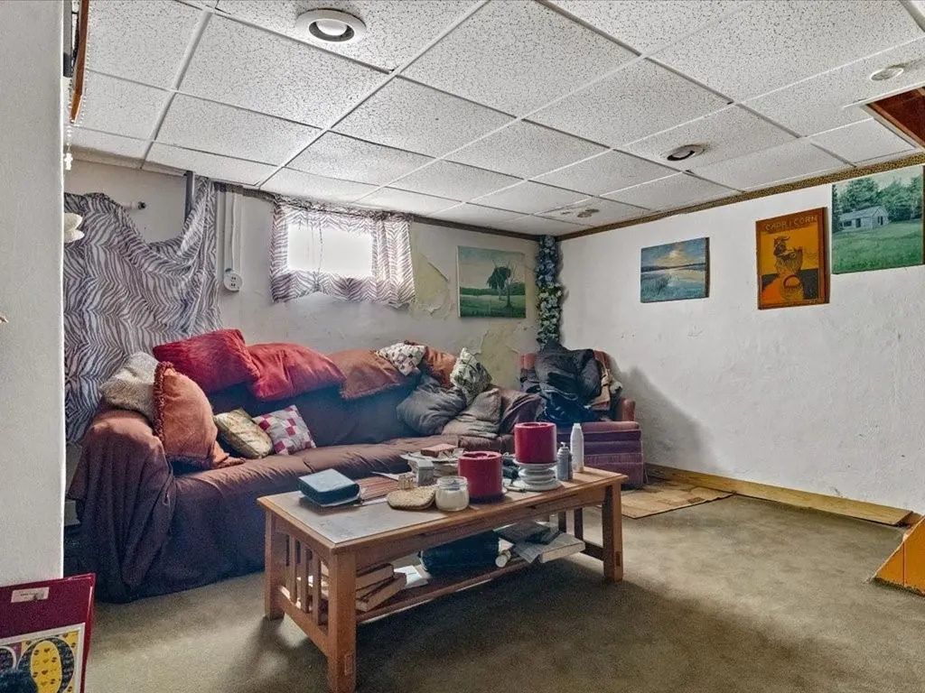 192 Leonard Avenue East Providence RI 02914