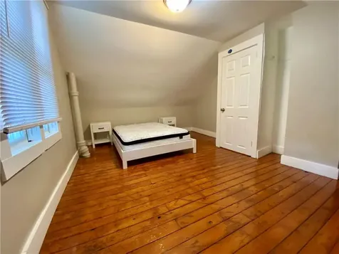 7 Guinn Court Newport RI 02840