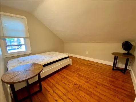 7 Guinn Court Newport RI 02840