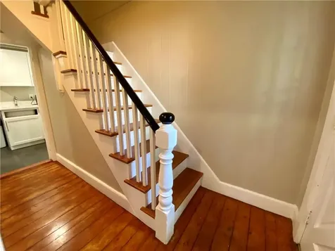 7 Guinn Court Newport RI 02840