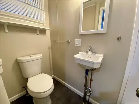 7 Guinn Court Newport RI 02840