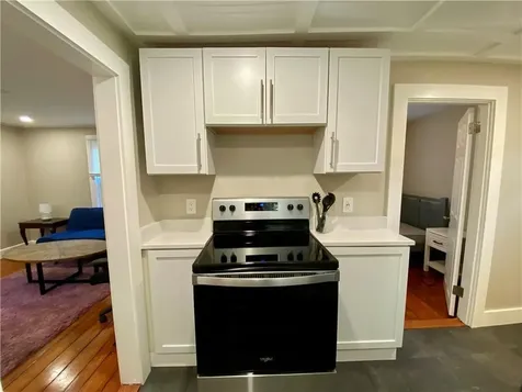 7 Guinn Court Newport RI 02840