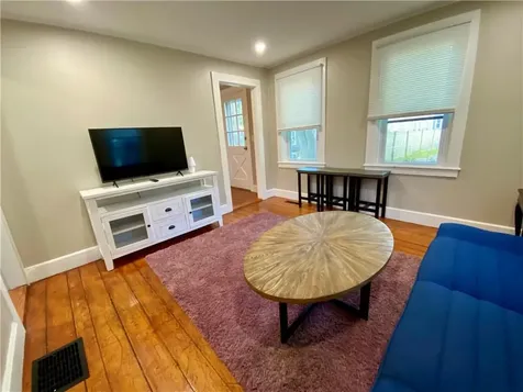 7 Guinn Court Newport RI 02840