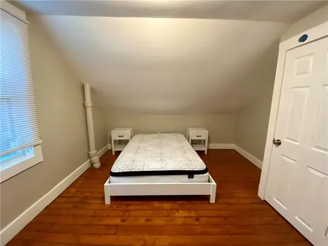 7 Guinn Court Newport RI 02840