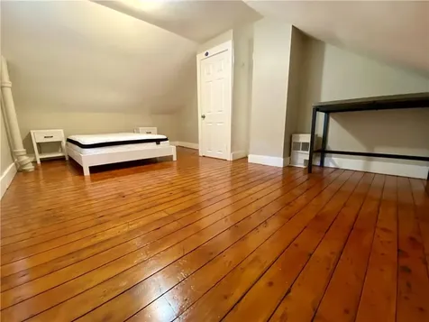 7 Guinn Court Newport RI 02840