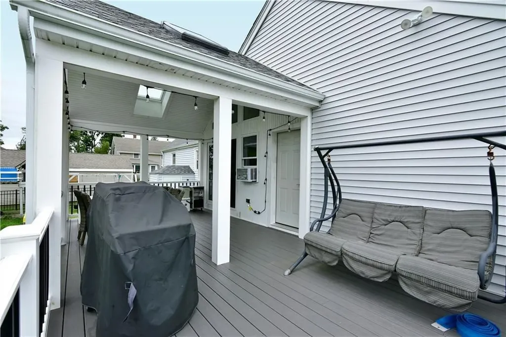 25 West Street Warren RI 02885