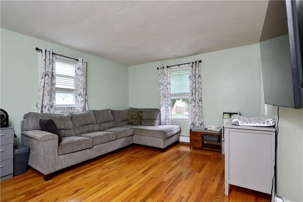 25 West Street Warren RI 02885