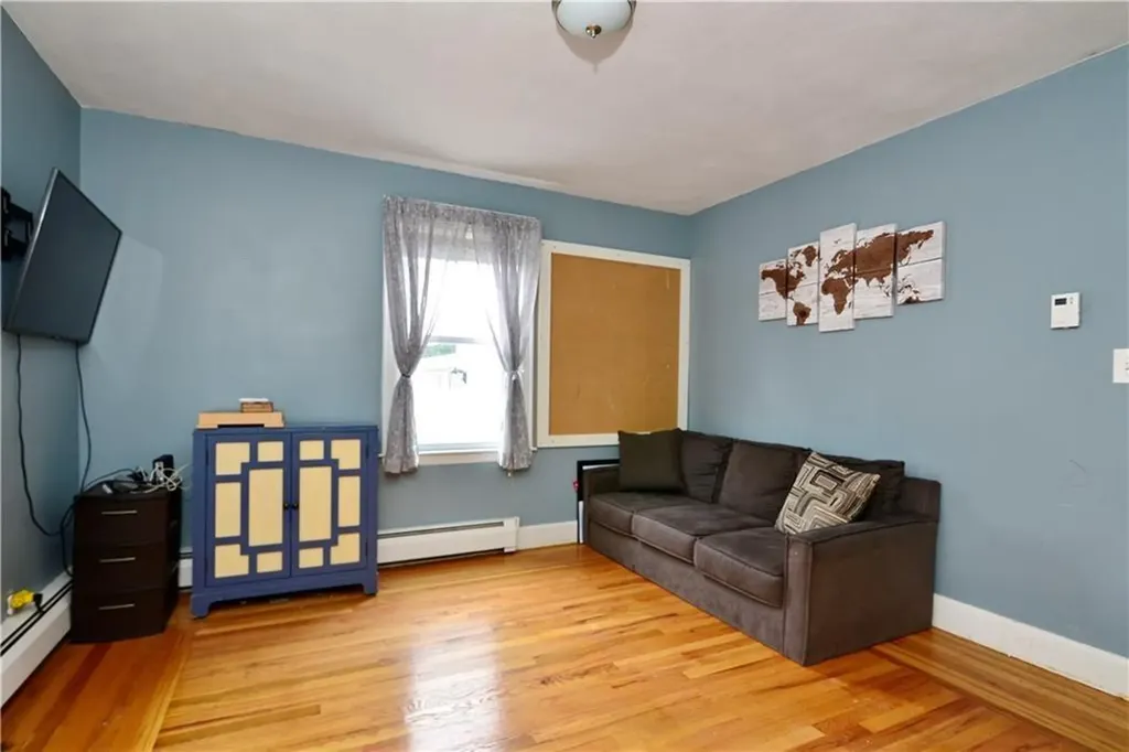 25 West Street Warren RI 02885