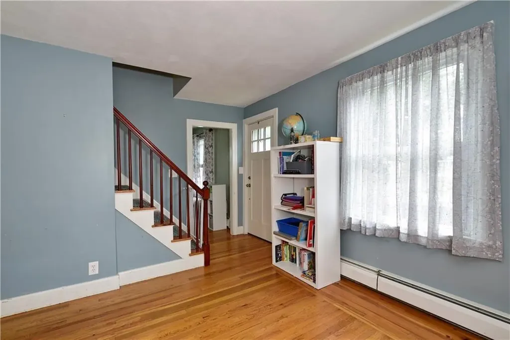 25 West Street Warren RI 02885
