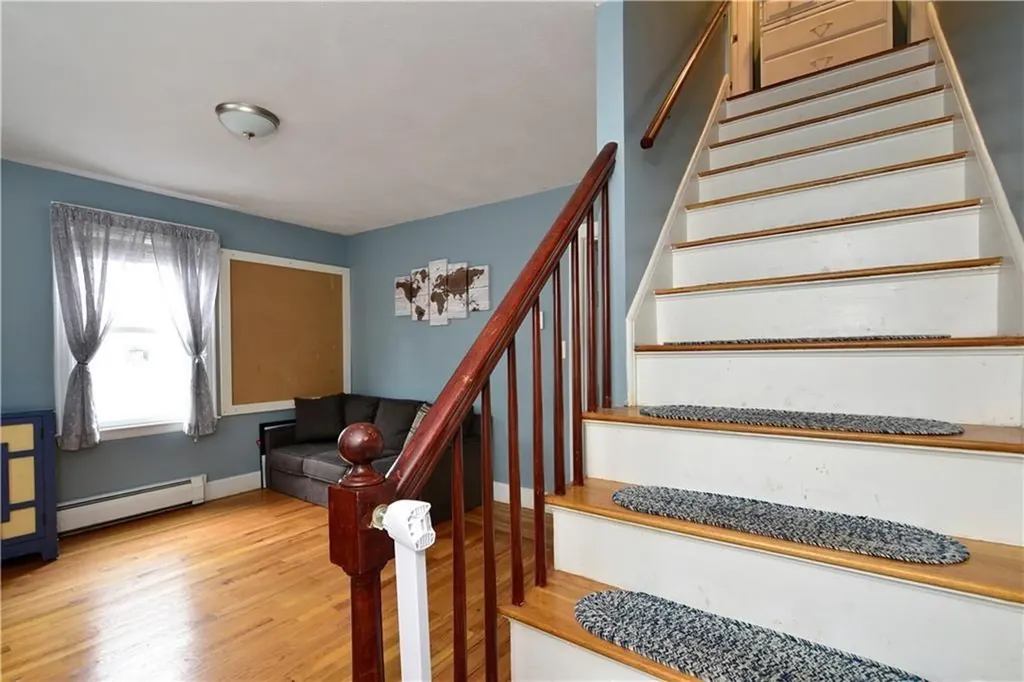 25 West Street Warren RI 02885