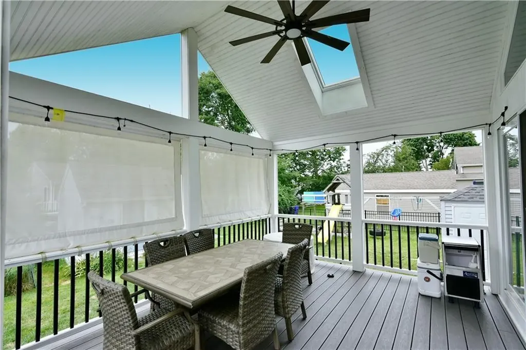 25 West Street Warren RI 02885