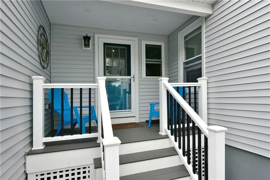 25 West Street Warren RI 02885