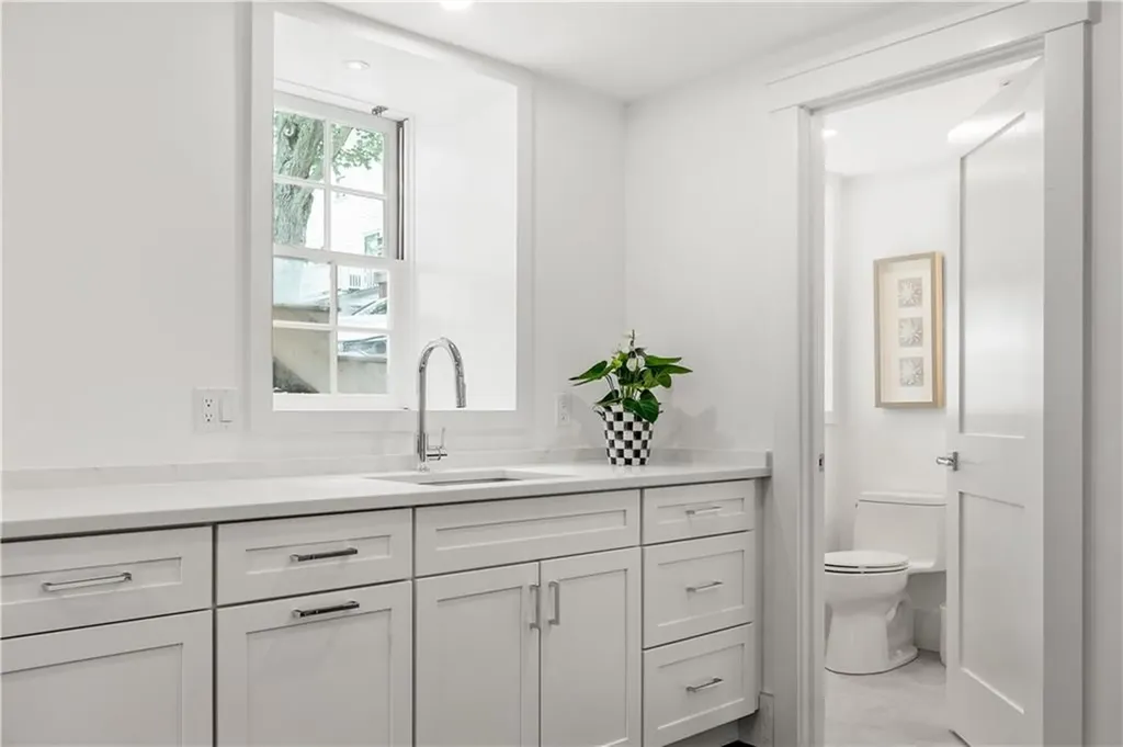 71 Prospect Hill Street Newport RI 02840