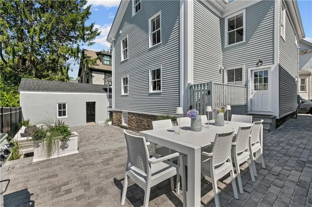 71 Prospect Hill Street Newport RI 02840