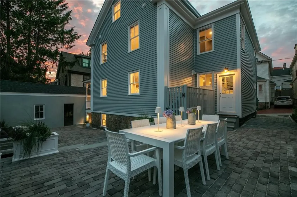 71 Prospect Hill Street Newport RI 02840