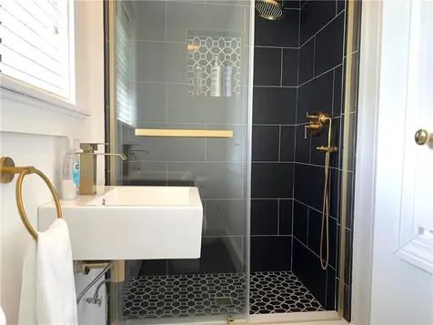 494 Thames Street Newport RI 02840