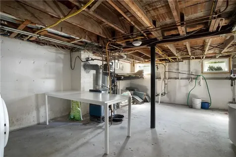 494 Thames Street Newport RI 02840