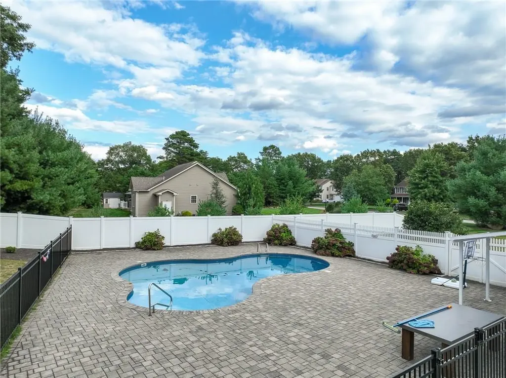 28 Kiley Way Coventry RI 02816