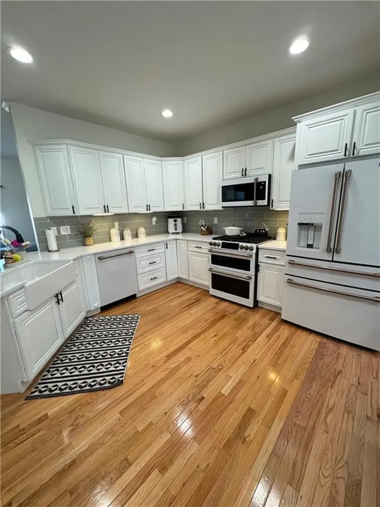 28 Kiley Way Coventry RI 02816