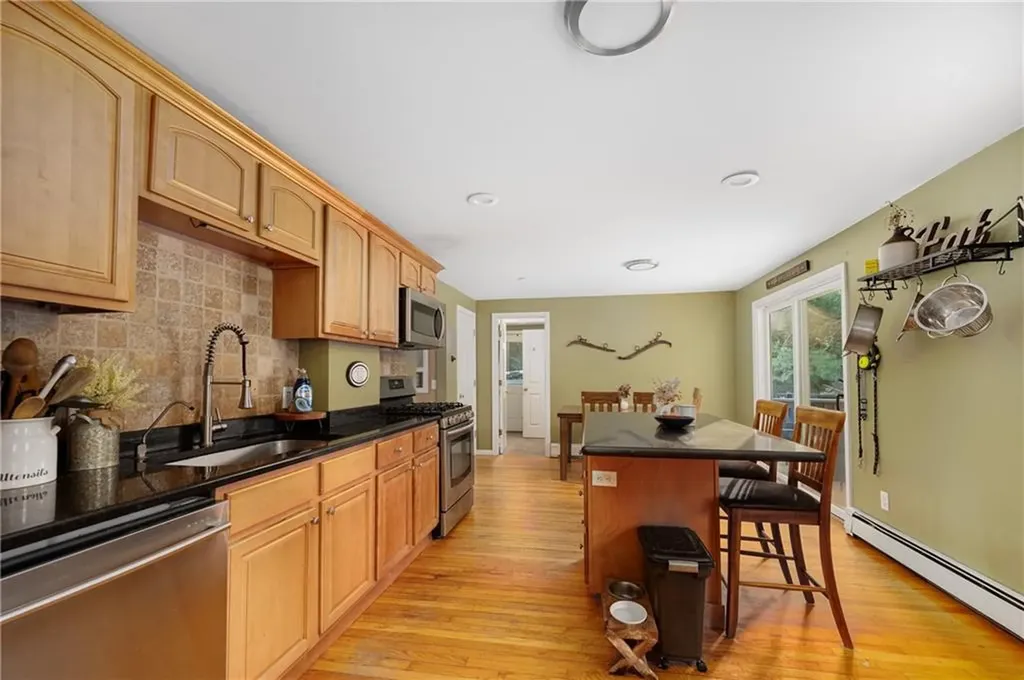 4057 South County Trail Charlestown RI 02813